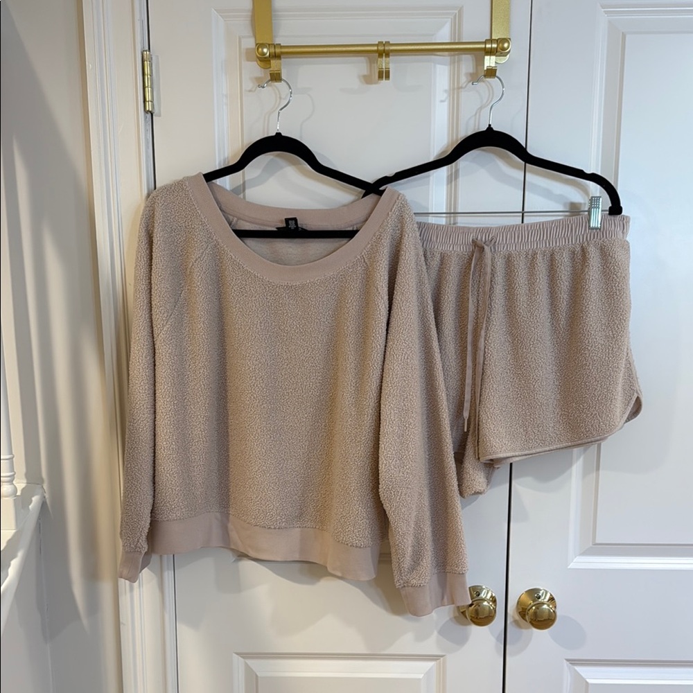 Cozy Tan Lounge Set